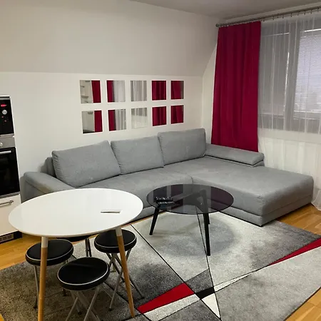 Vivi Apartment *